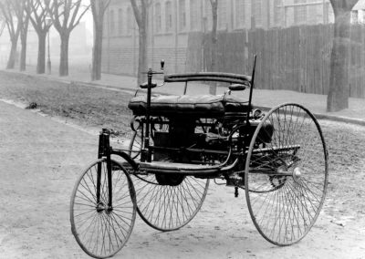 El primer coche de la historia
